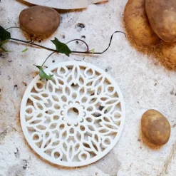 Fabrique de Styles Dessous de plat rosace en fonte D20cm - Rhodonea* Accessoires De Table