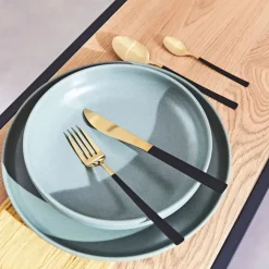 Fabrique de Styles Menagère 16 pieces doré et noir en acier inoxydable* Ménagères