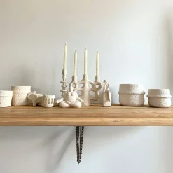 Fabrique de Styles Statue Femme Méditation en Ciment écru H16cm* Petits Objets Déco